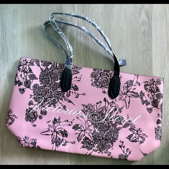 Victoria's Secret Handbags - DESIGNED BY VICTORIA’S SECRET!!!! NWT TOTE PURSE